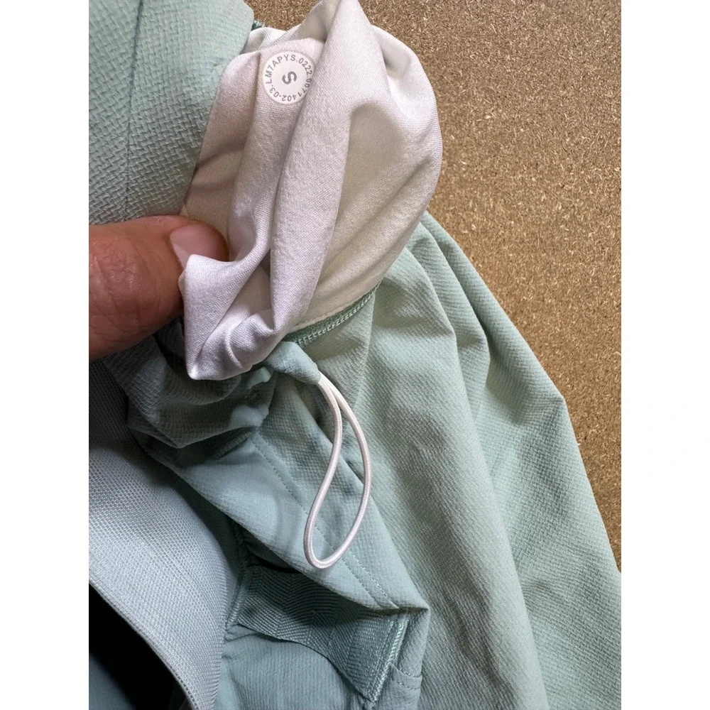 Lululemon Mens Size‎ S Light Green Commission Short 7 
